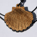 Halsband Jakobsmuschel Olivenholz
